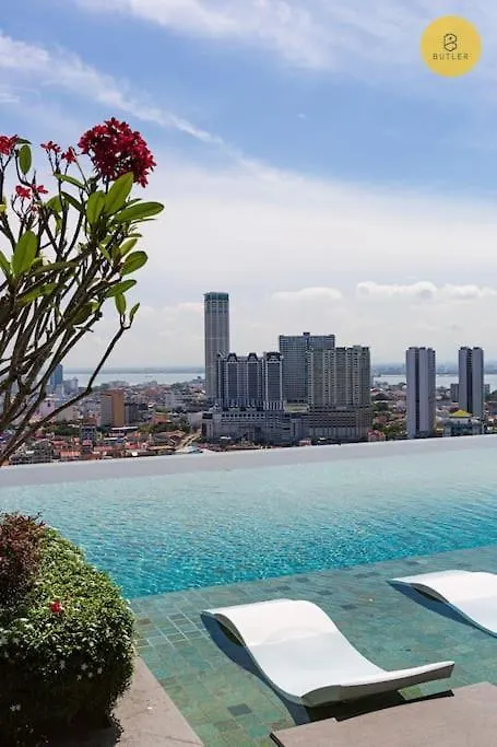Seaview 2Br Infinity Pool & Easyaccess To Town 201 Apartment George Town