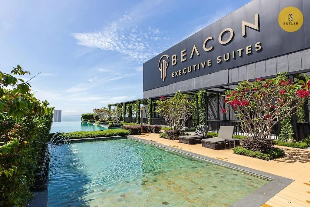 Seaview 2Br Infinity Pool & Easyaccess To Town 201 Apartment George Town