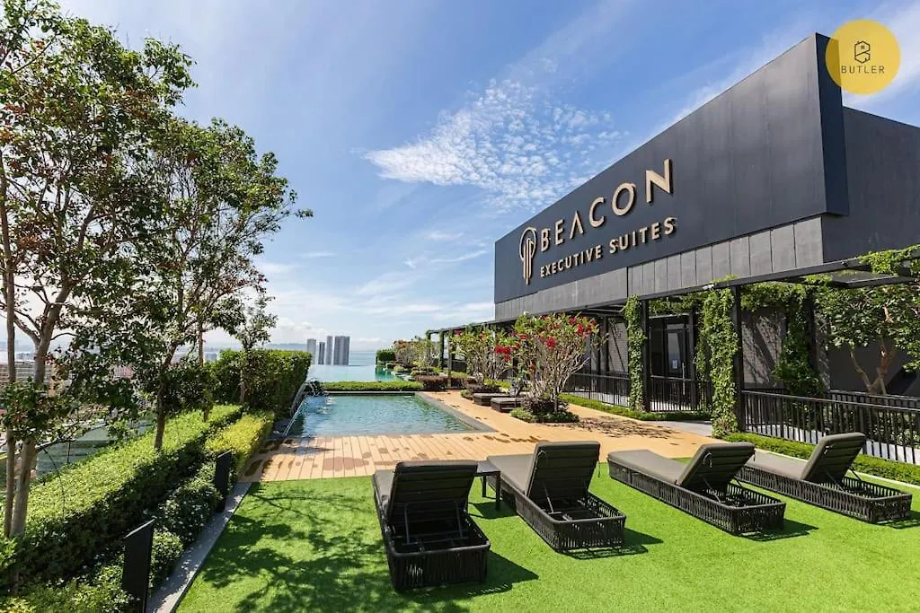 Seaview 2Br Infinity Pool & Easyaccess To Town 201 Apartment George Town
